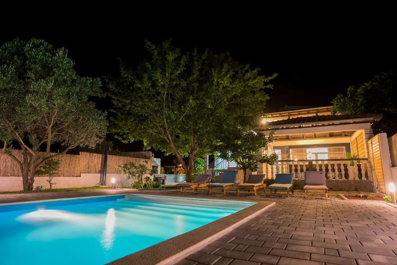 Holiday Home Strisnja W/ Sea View Debeljak